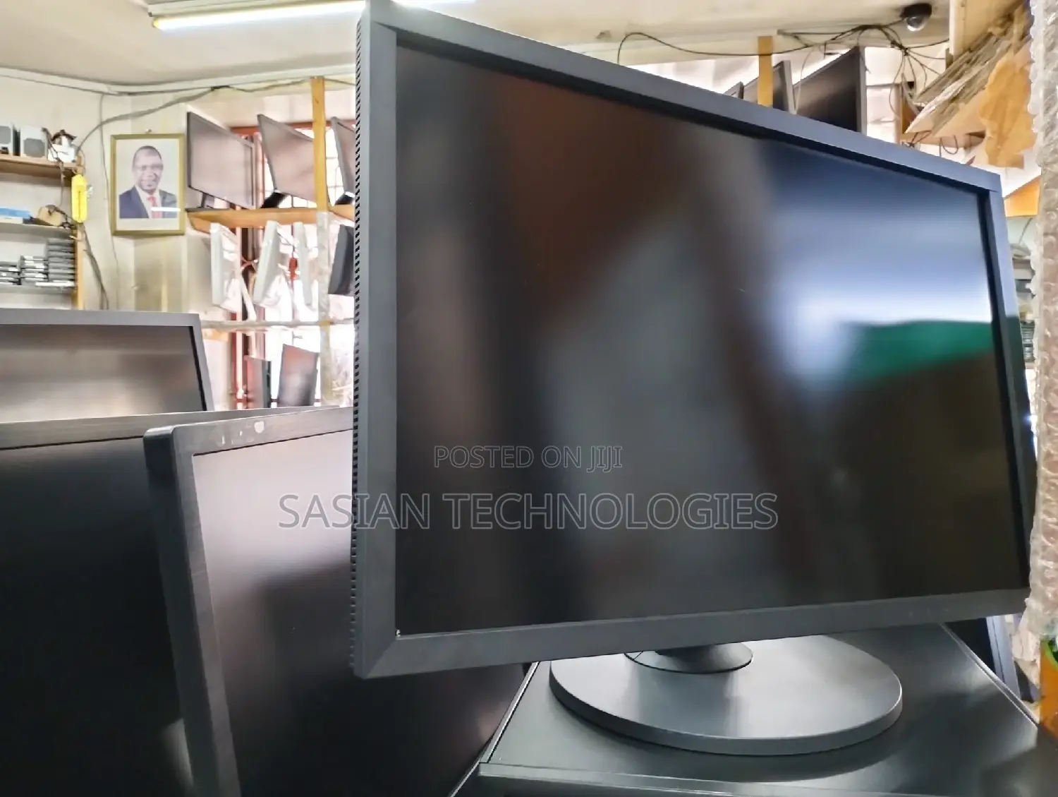 24 Inches Monitor With HDMI 7500