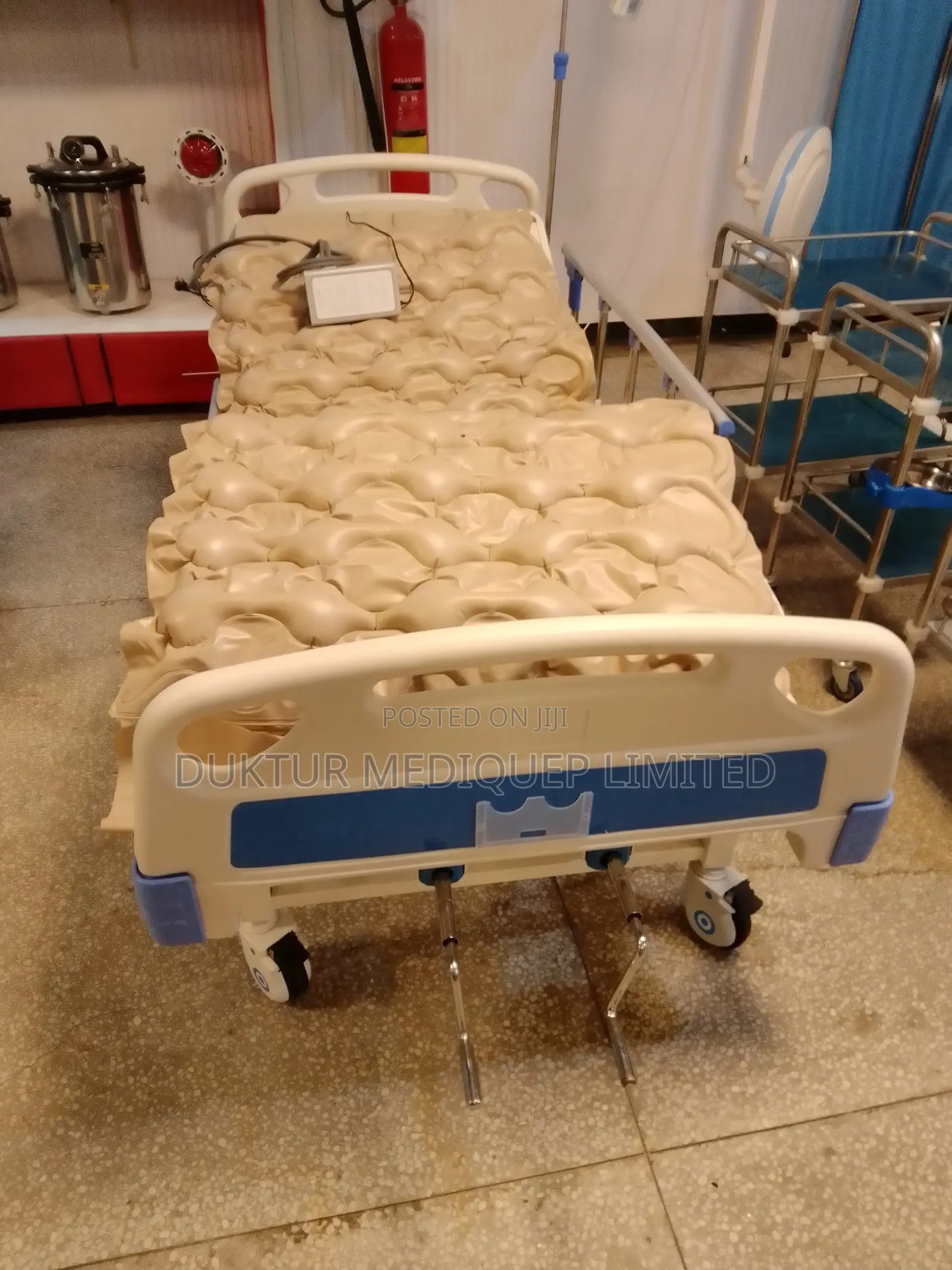 2 Crank/ Two Function Manual Hospital Bed With Ripple Matres