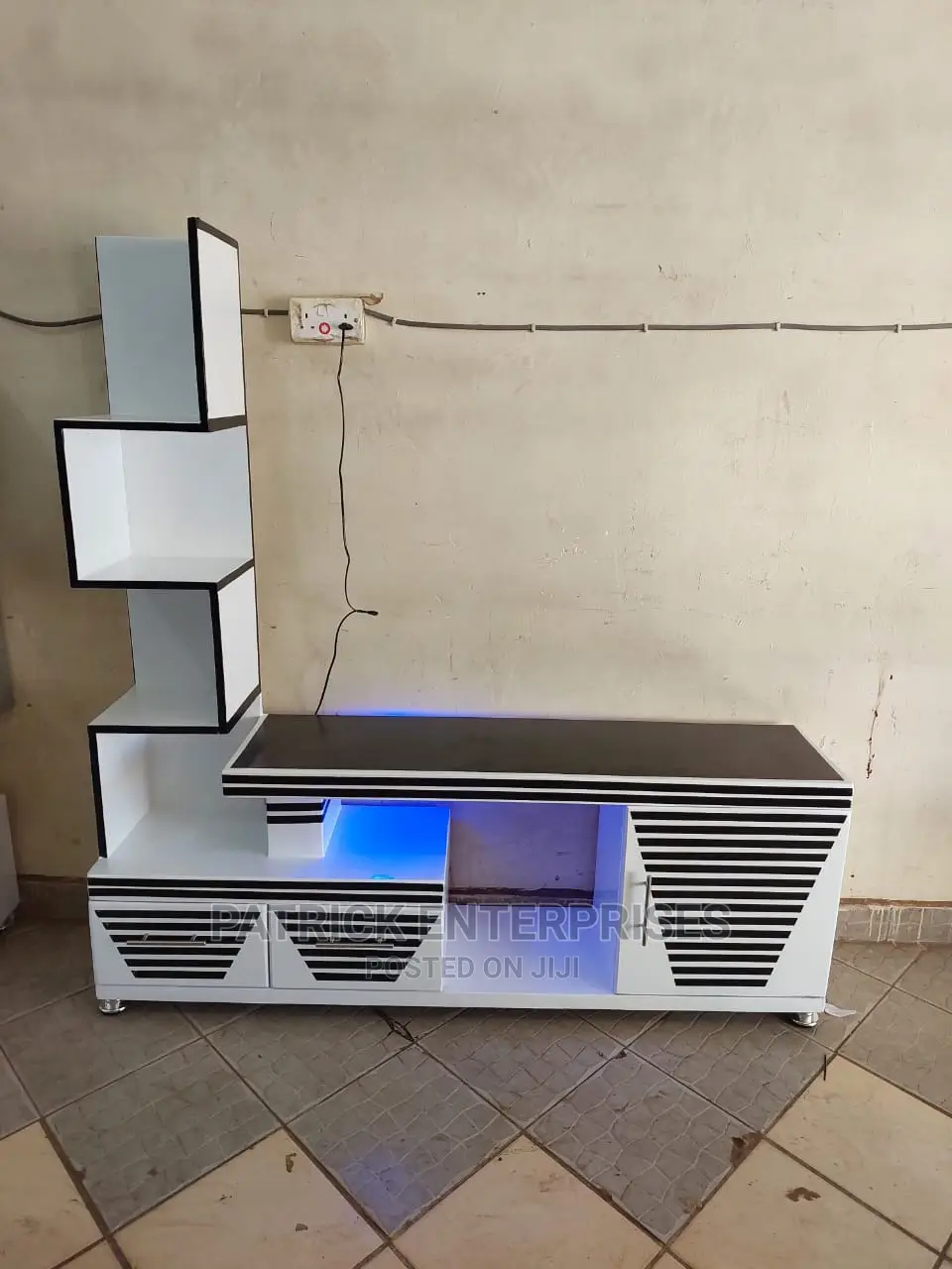Morden Wooden TV Stand With LED Lights