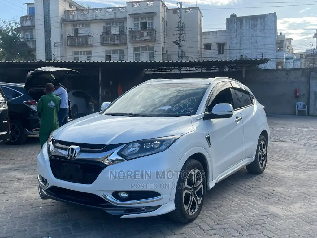 Honda Vezel 2016 White