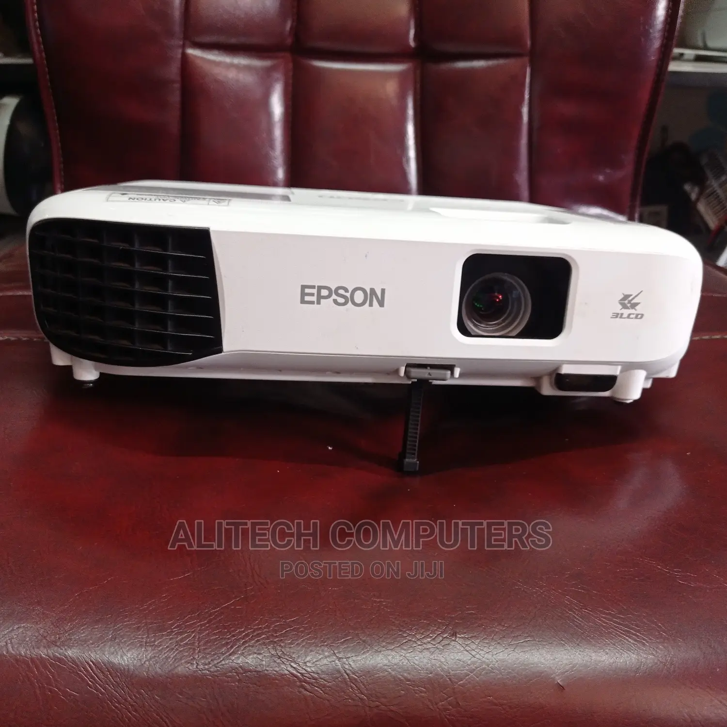 Epson Eb-E10