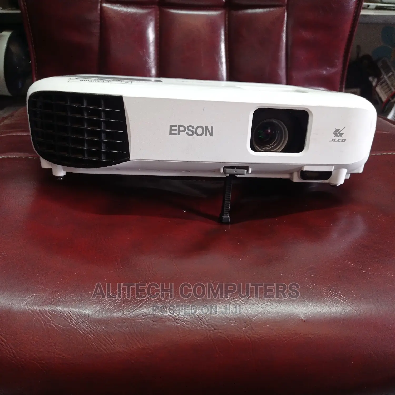 Epson Eb-E10
