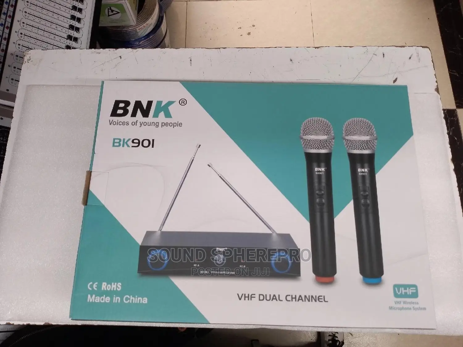 BNK BK901 Wireless Microphone