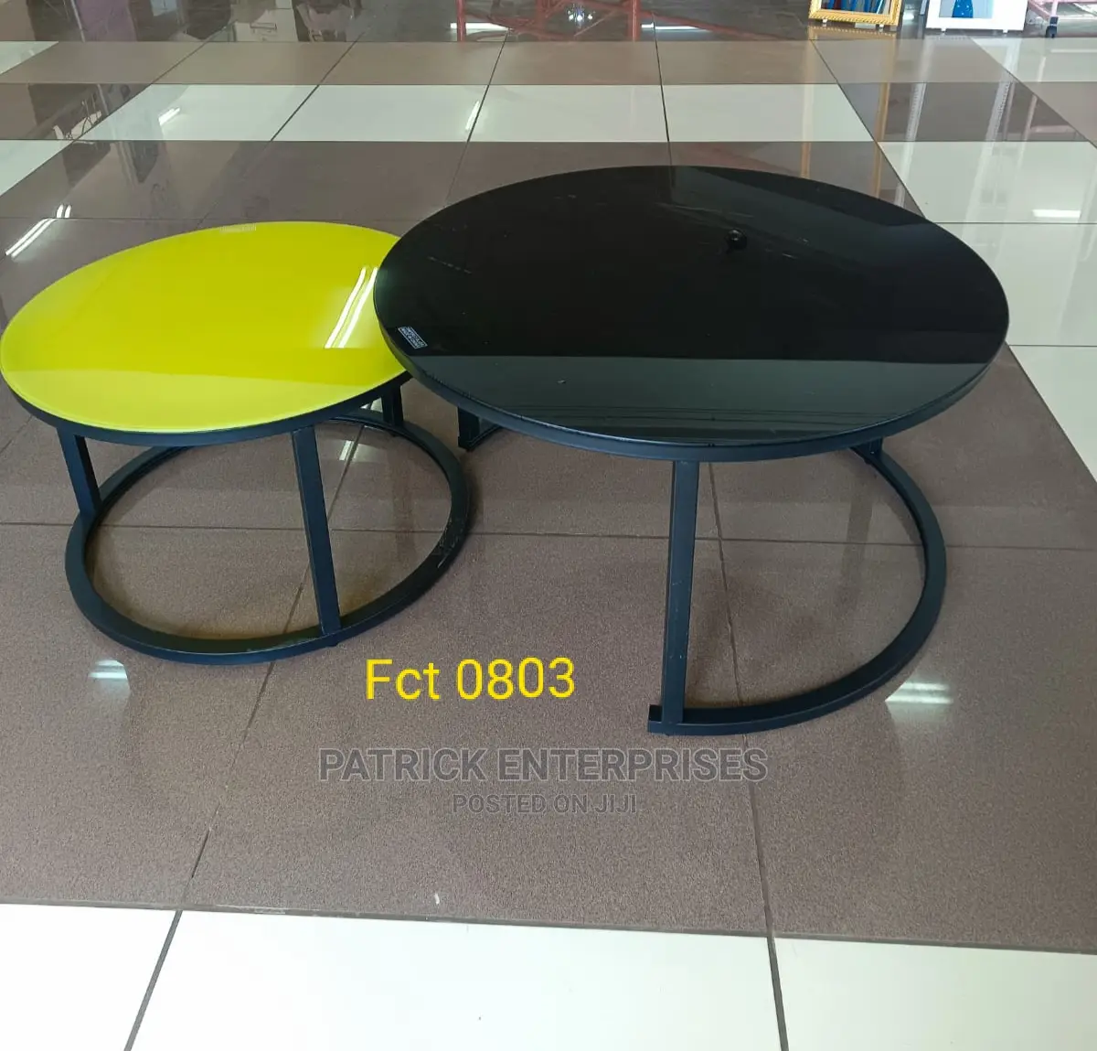 Morden Nesting Coffee Tables Top Glass