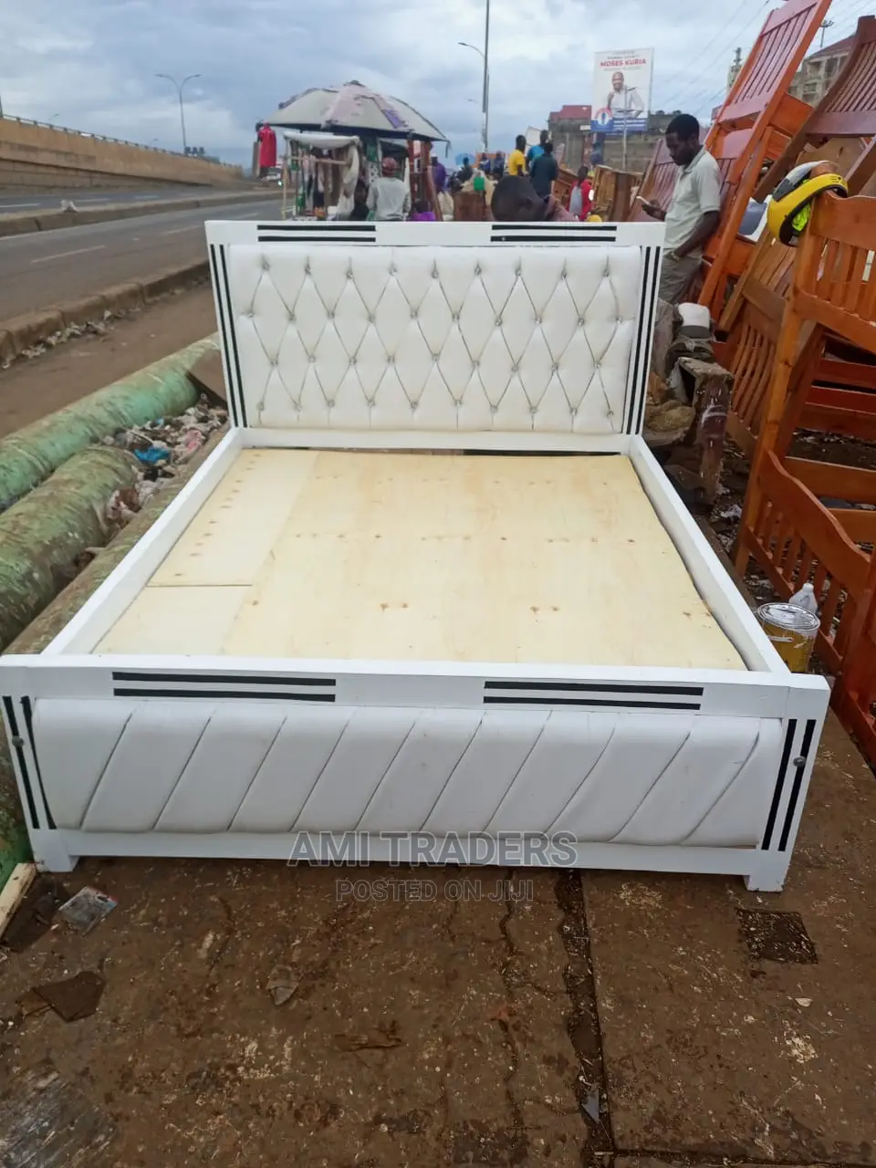 Heavy Duty Tufted Bed