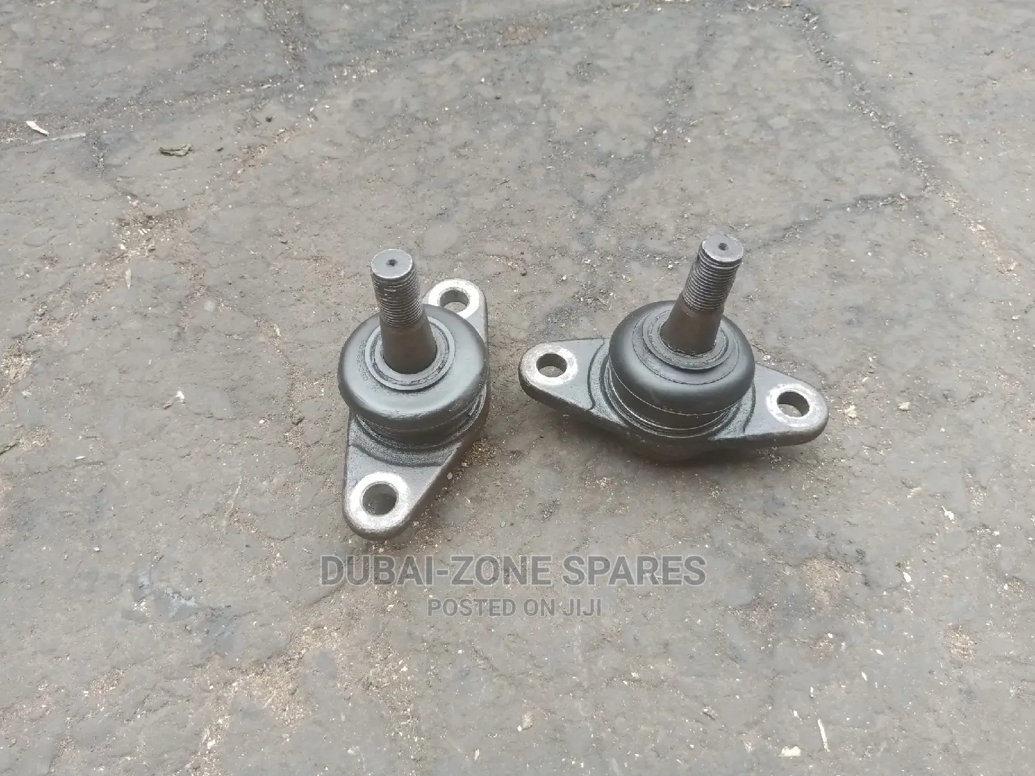 Lower Ball Joint Hiace 7L 4-Wheel Drive.