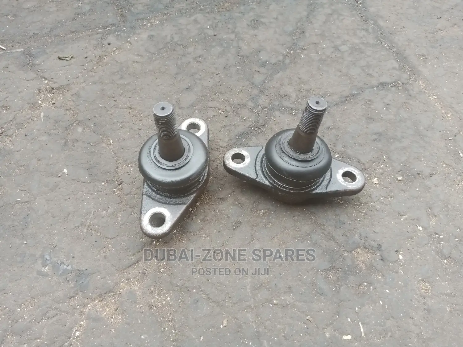Lower Ball Joint Hiace 7L 4-Wheel Drive.