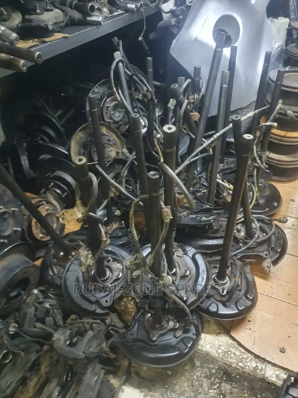 Rear Axle Complete Land Cruiser V8 200-Series.