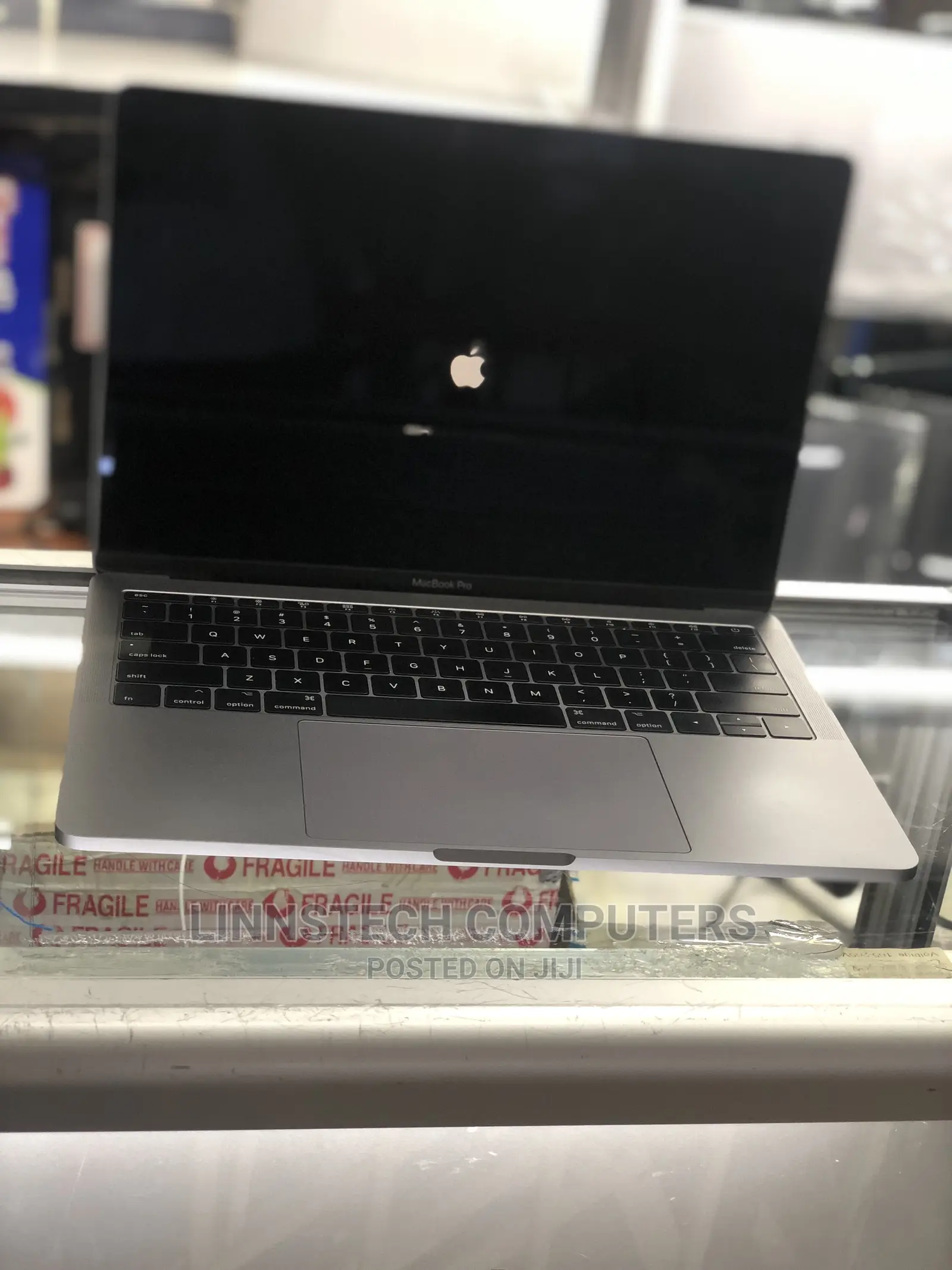 Laptop Apple MacBook Pro 2017 8GB Intel Core I5 SSD 256GB