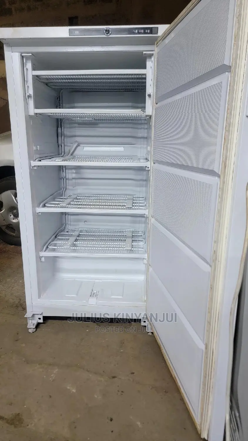 Upright Freezer 200l
