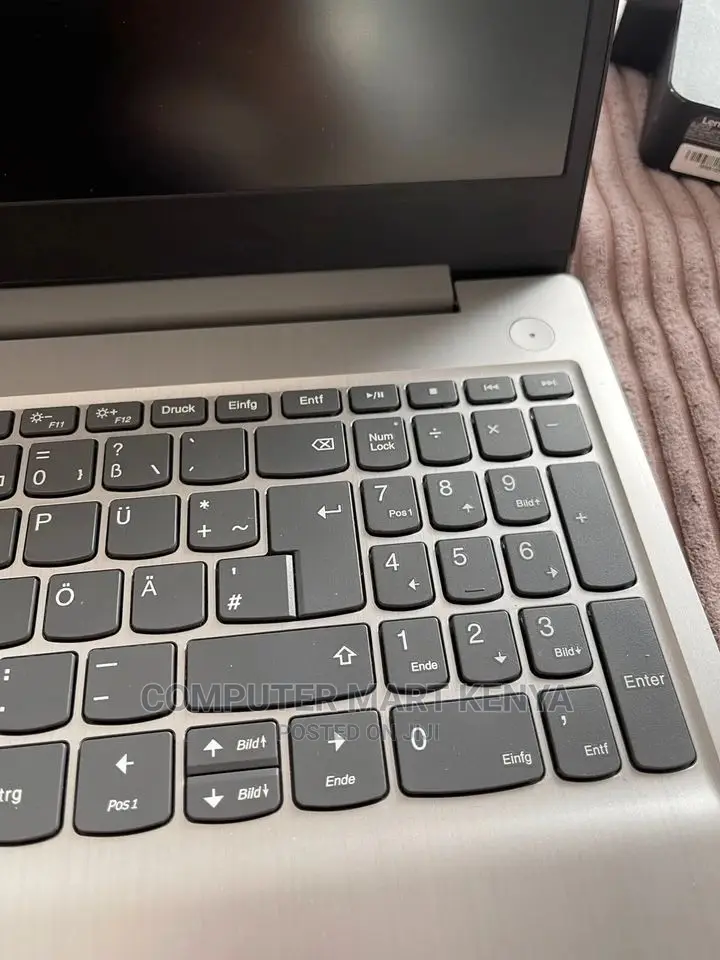 New Laptop Lenovo Ideapad 3 8GB Intel Core I7 HDD 1T
