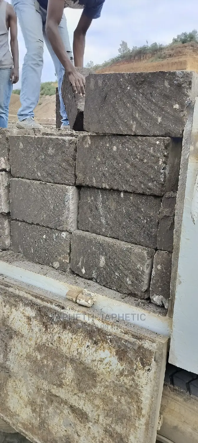 Machine Cut Stones,Grade One,Safi Sana Ya Ndarugo