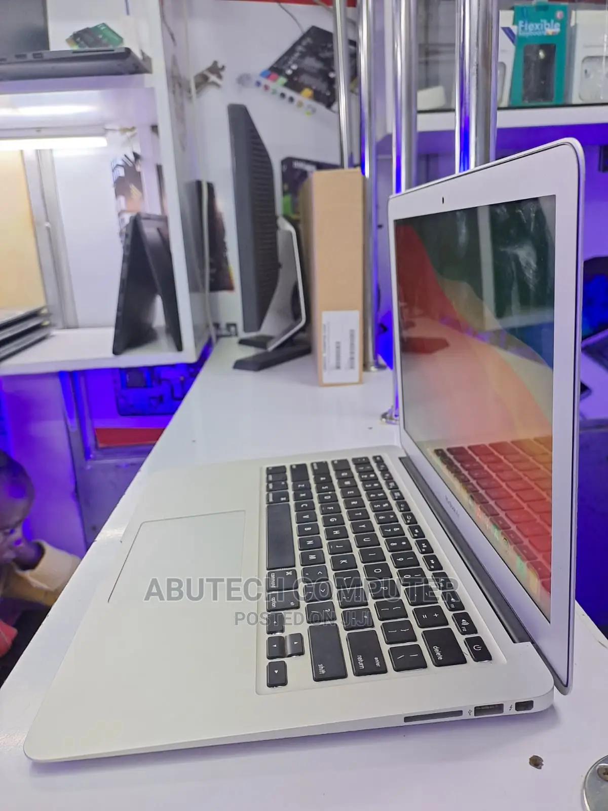 Laptop Apple MacBook Air 2015 8GB Intel Core I7 SSD 128GB
