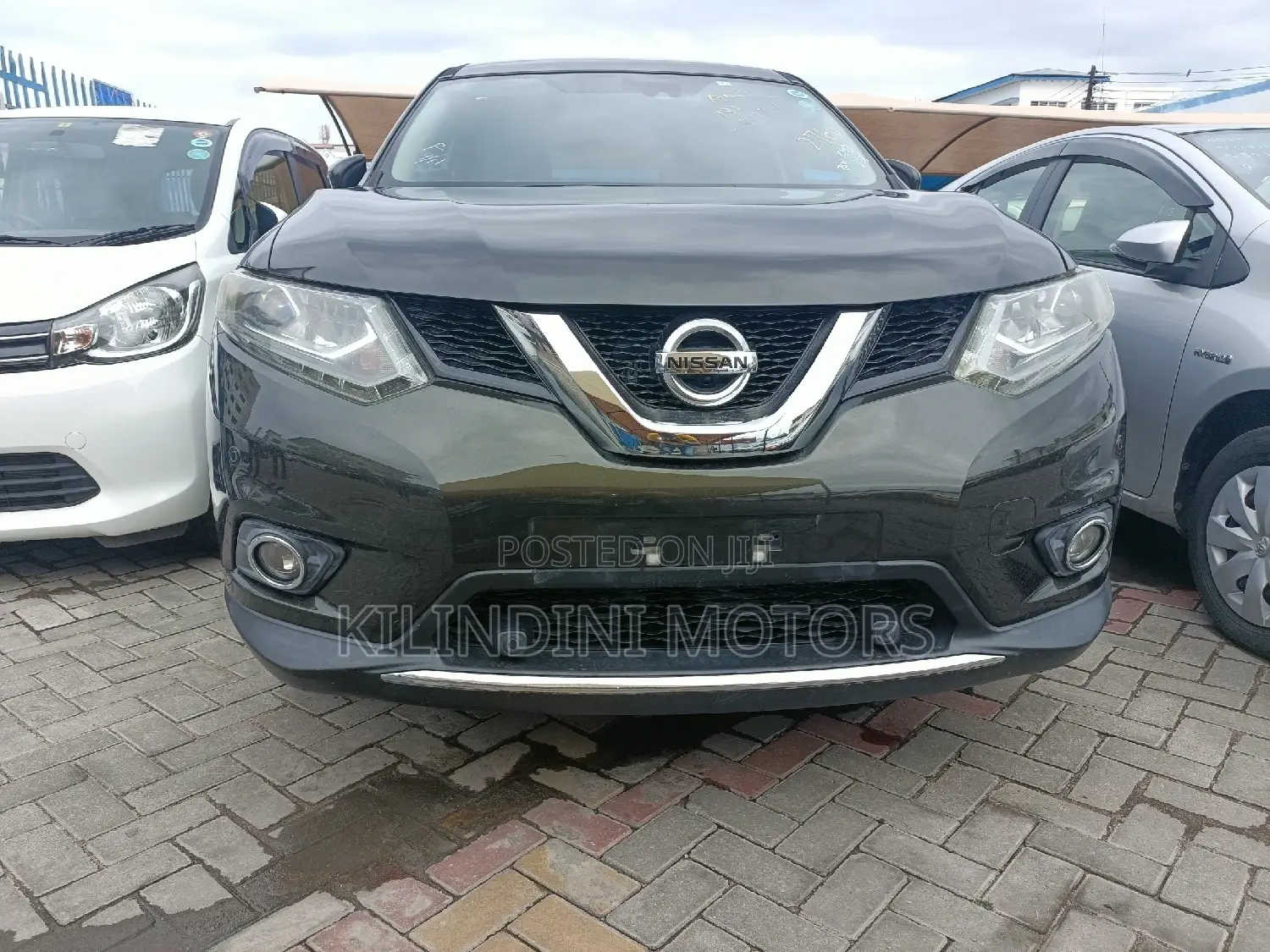 Nissan X-Trail 2017 Green