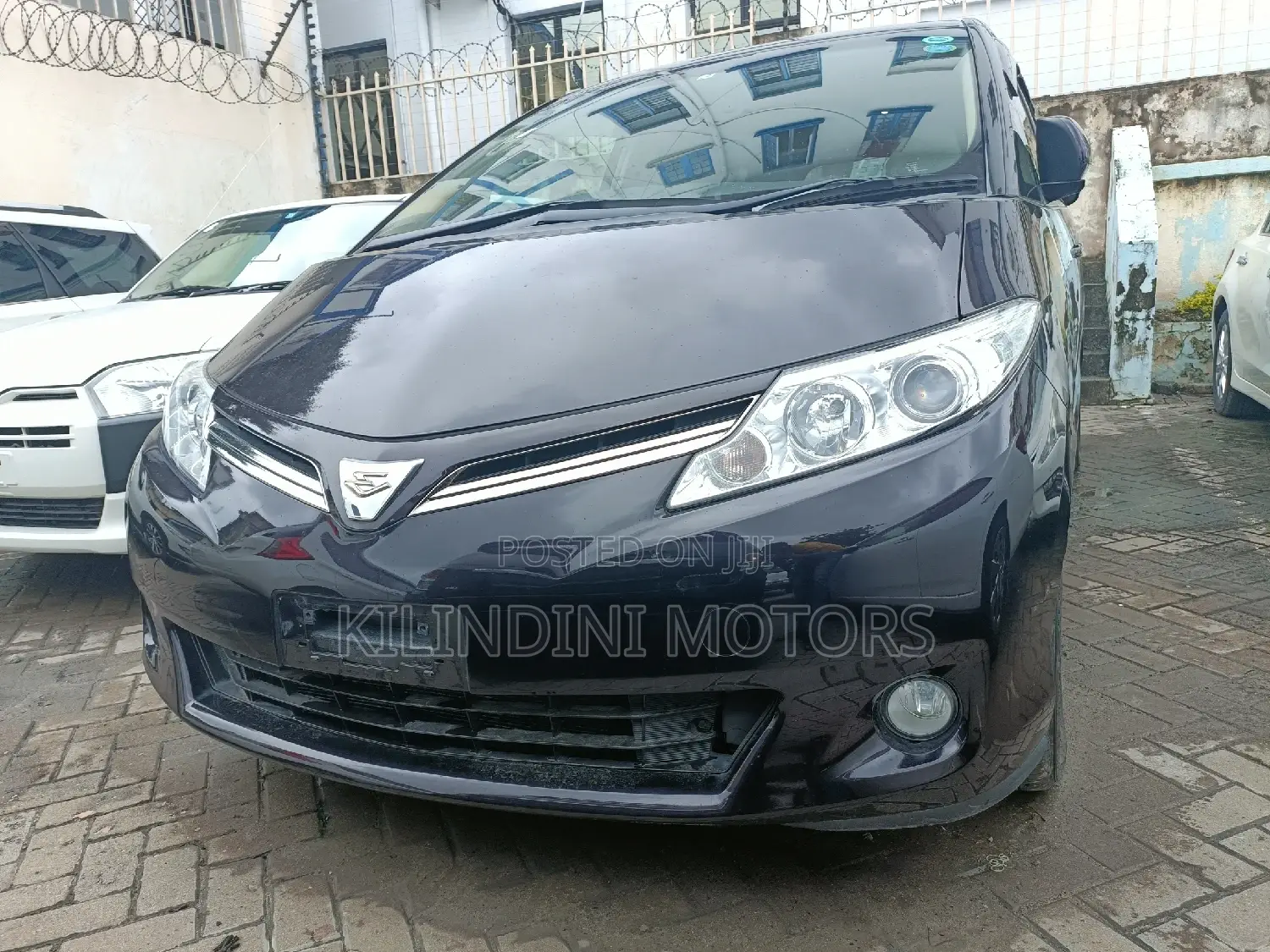 Toyota Estima 2016 Brown