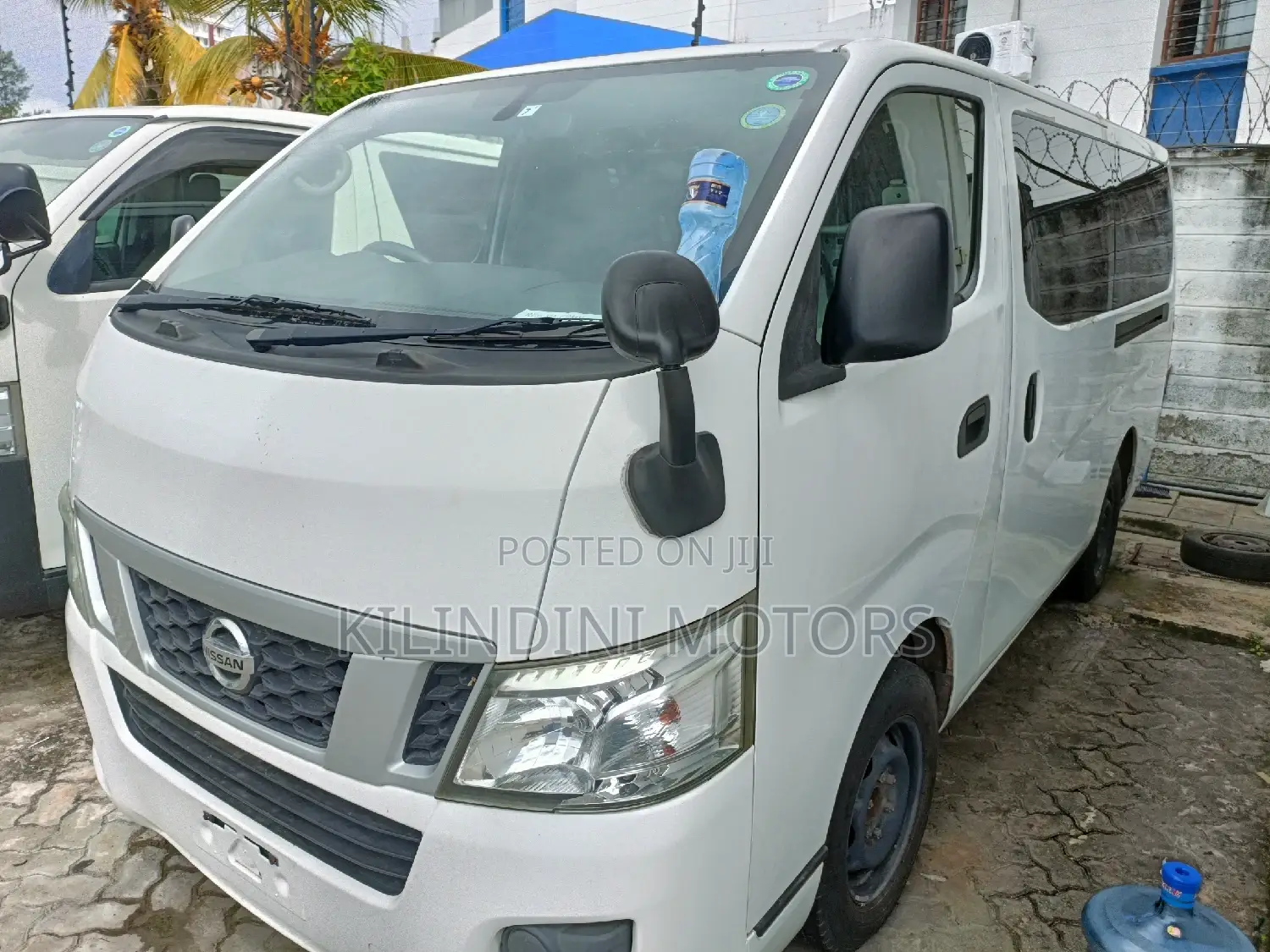 Nissan Caravan (Urvan) 2015 White