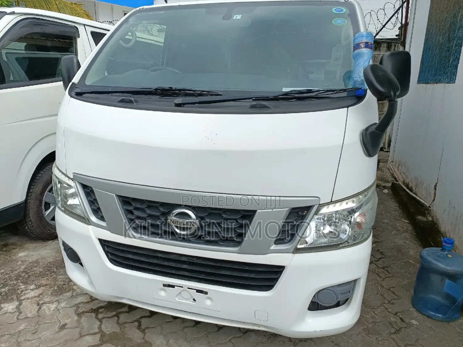 Nissan Caravan (Urvan) 2015 White