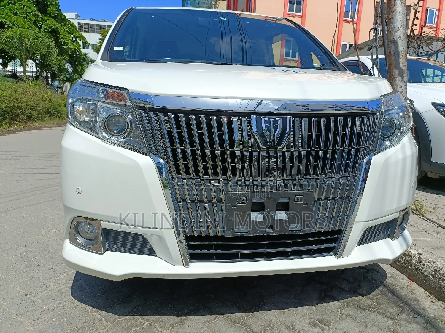 Toyota Esquire 2016 White