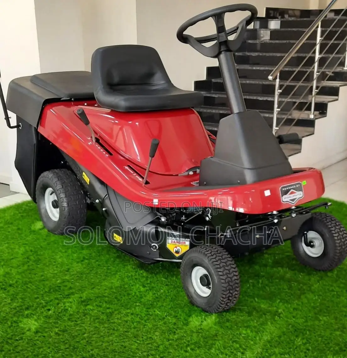 Briggs and Stratton Ride on Lawn Mower 12hp 30 Inches Blade