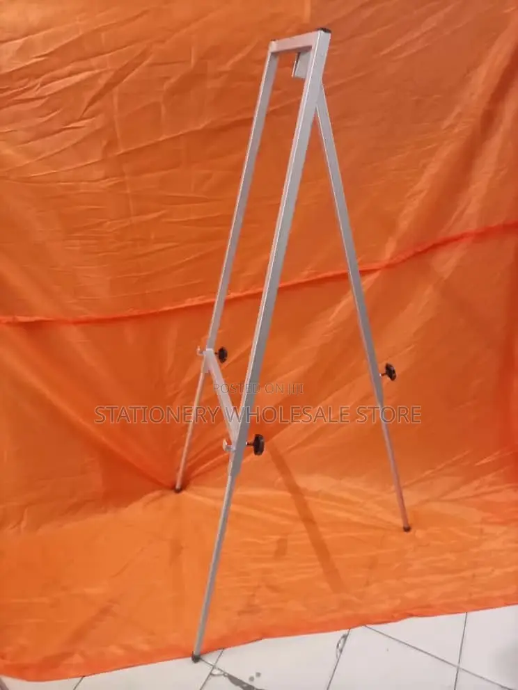 Whiteeboard 120cmx90cm With Steel Tripod Stand