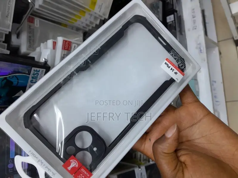 Spigen iPhone 14 Plus Ultra Hybrid Cover