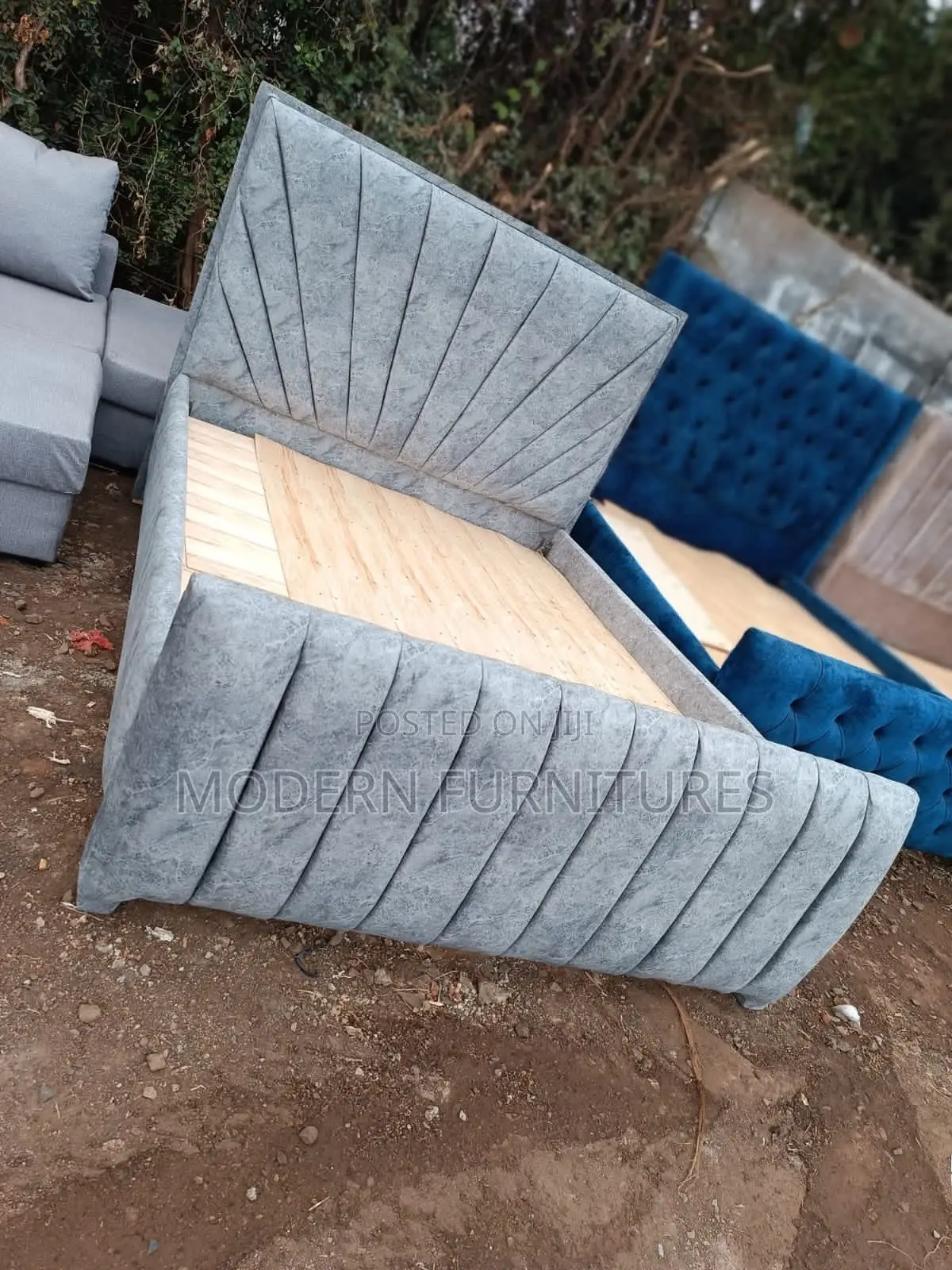 5/6 Fabric Bed