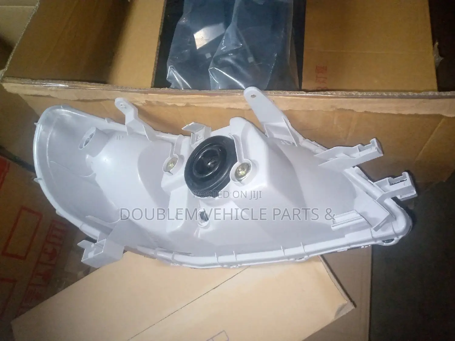 Headlamp Toyota Platz