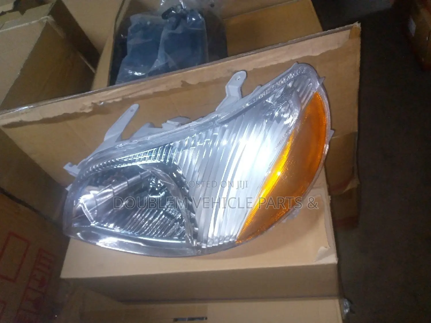 Headlamp Toyota Platz