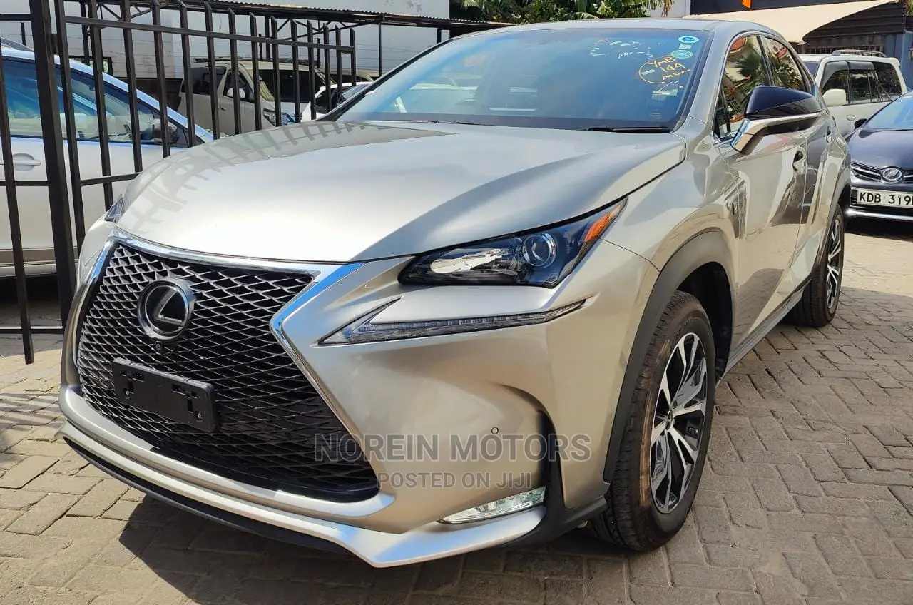 Lexus NX 2017 Green