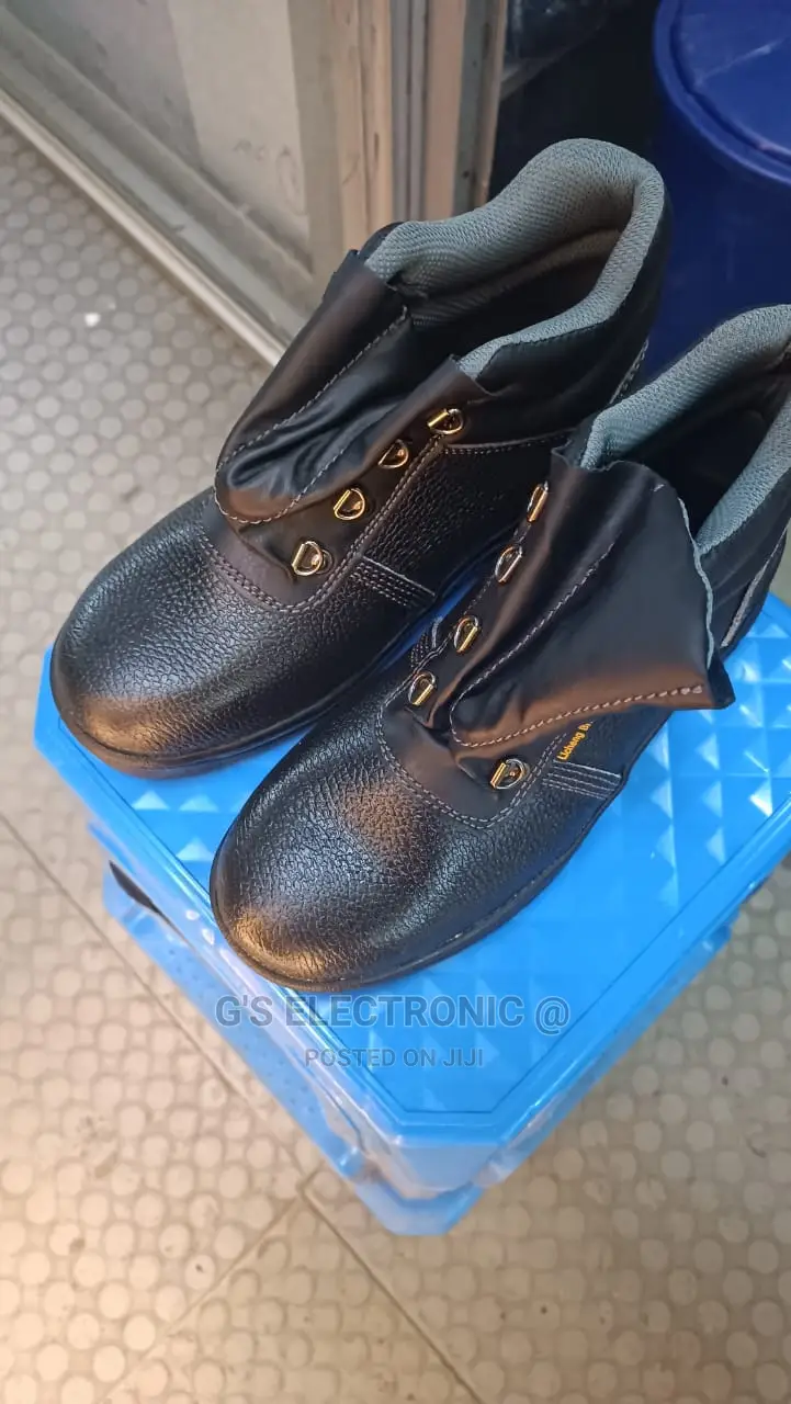 Brillant Black Safety Boots