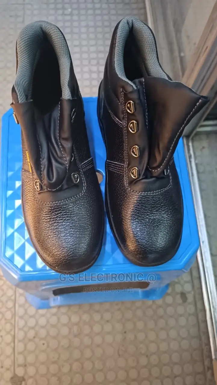 New Brilliant Black Safety Boots