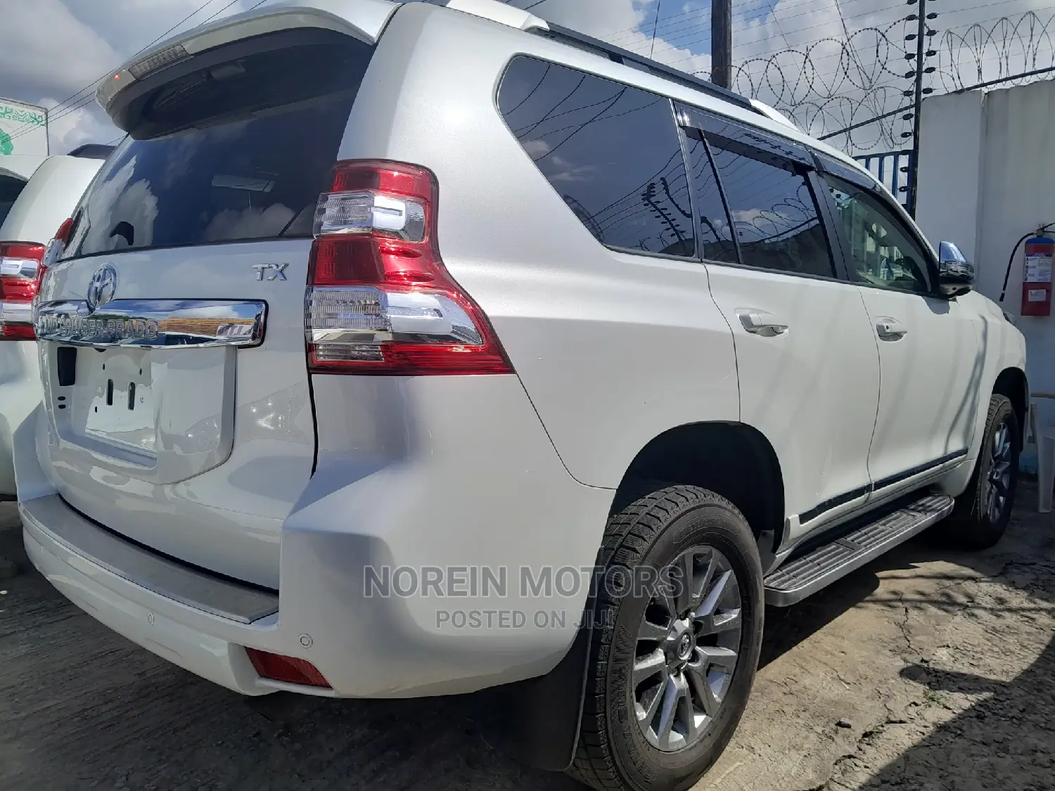 Toyota Land Cruiser Prado 2016 White