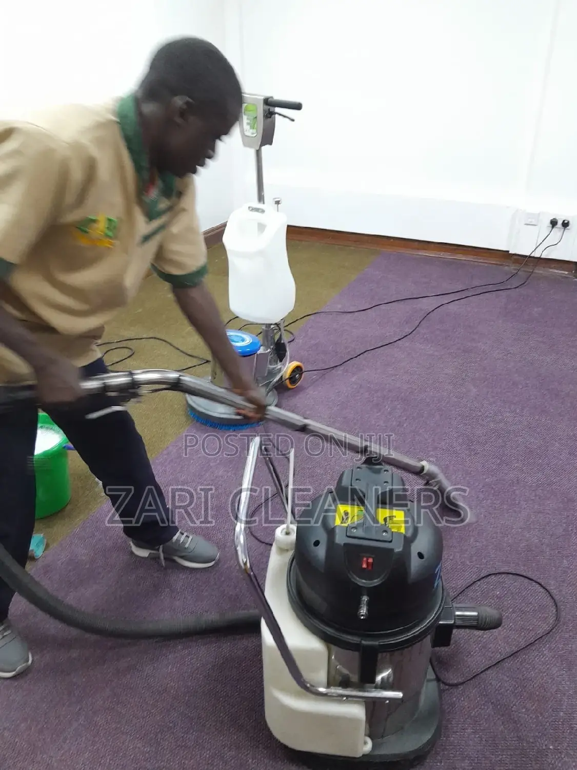 Vaccume Cleaning Services/Carpet Cleaning
