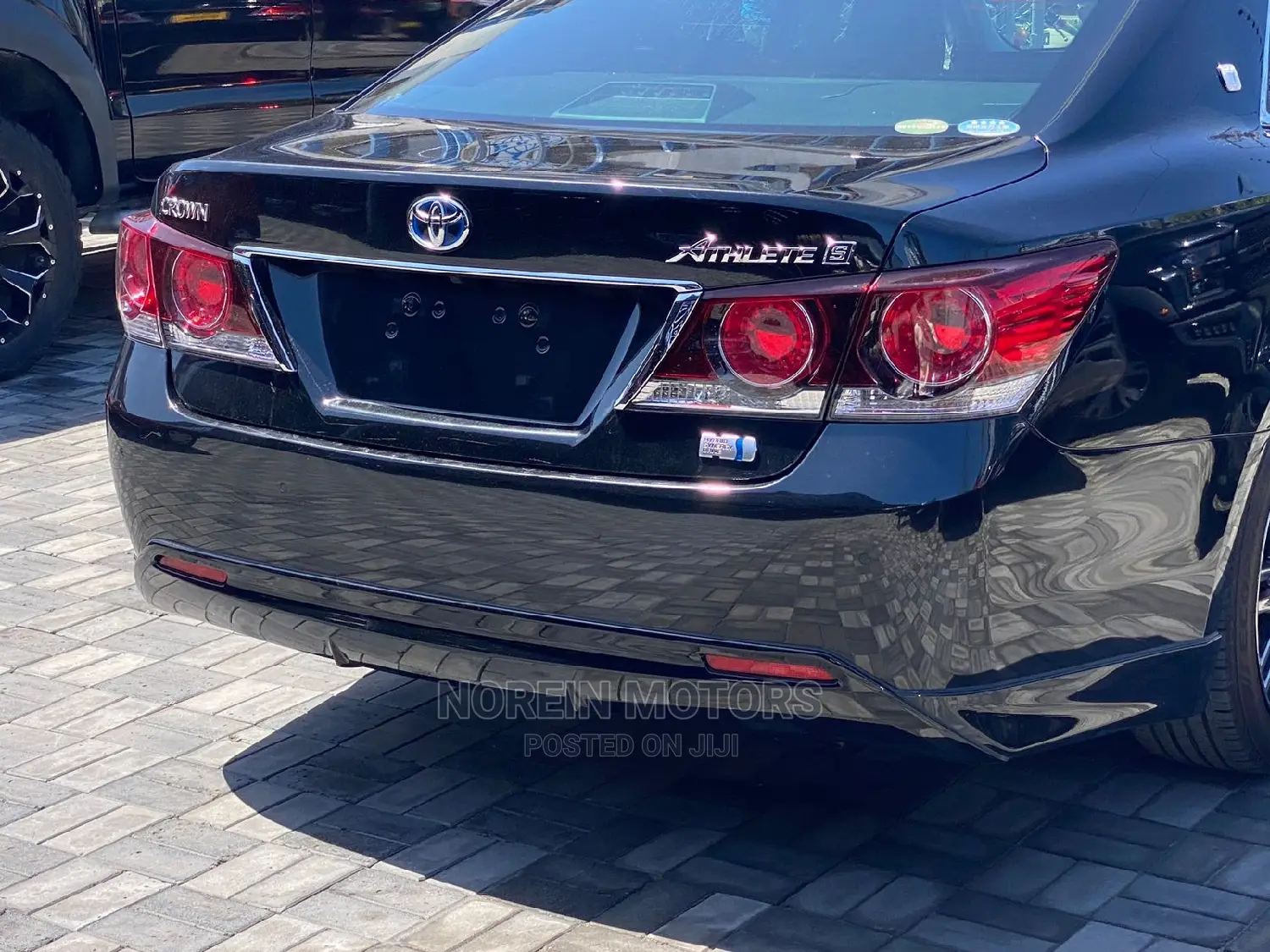 Toyota Crown 2016 Black