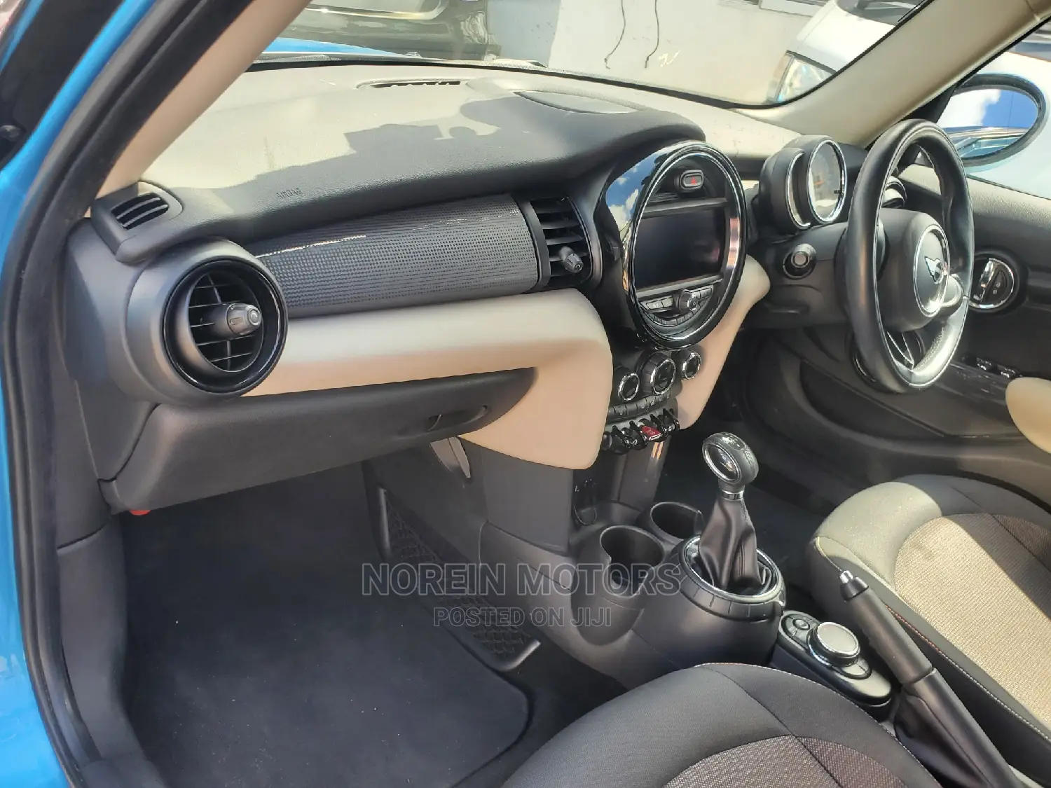 Mini Cooper 2016 Blue