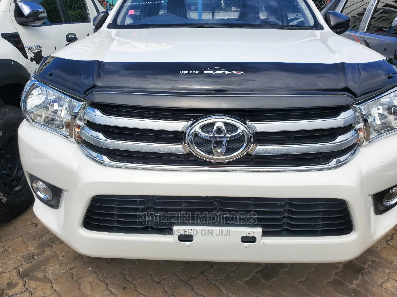 Toyota Hilux 2016 White