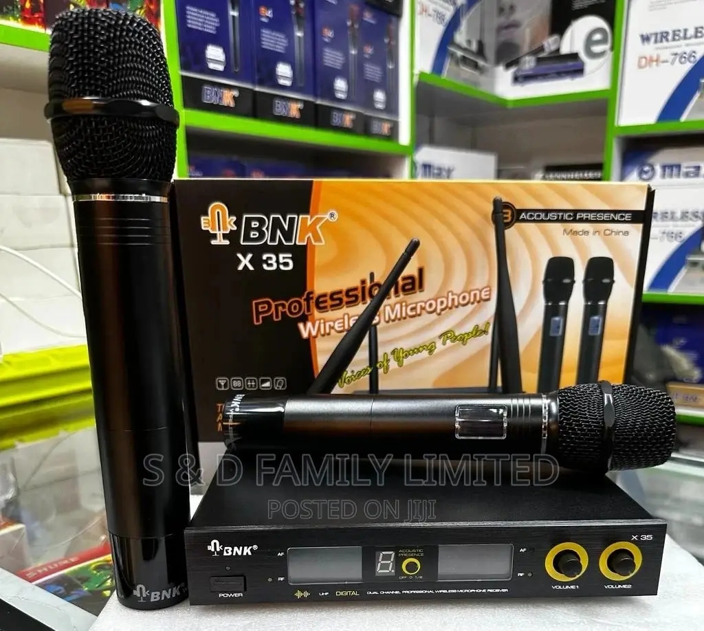 BNK Professional Wireless Microphone X35