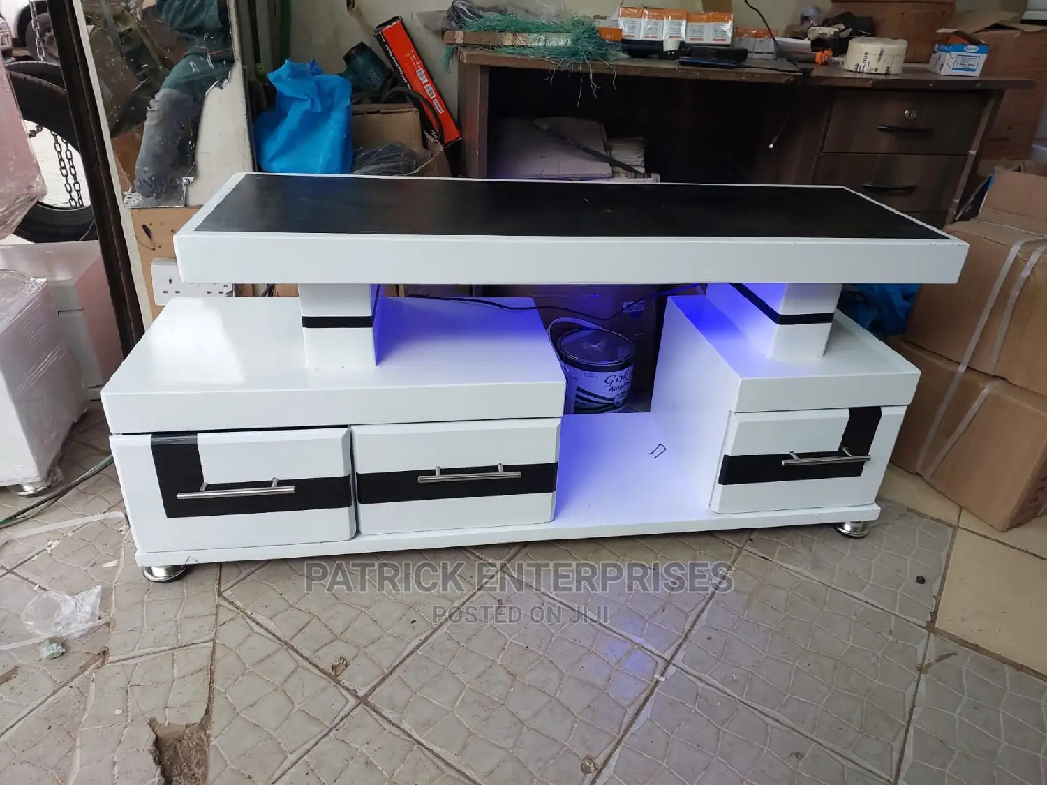 Morden Wooden TV Stand With LED Lights