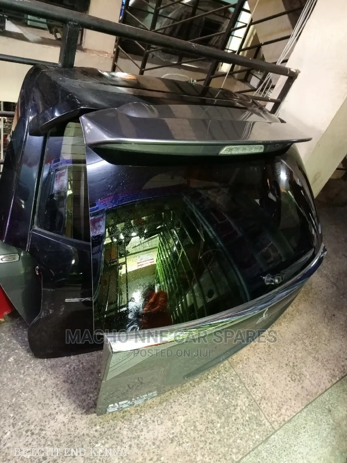 Outlander 2015 Boot/Tailgate