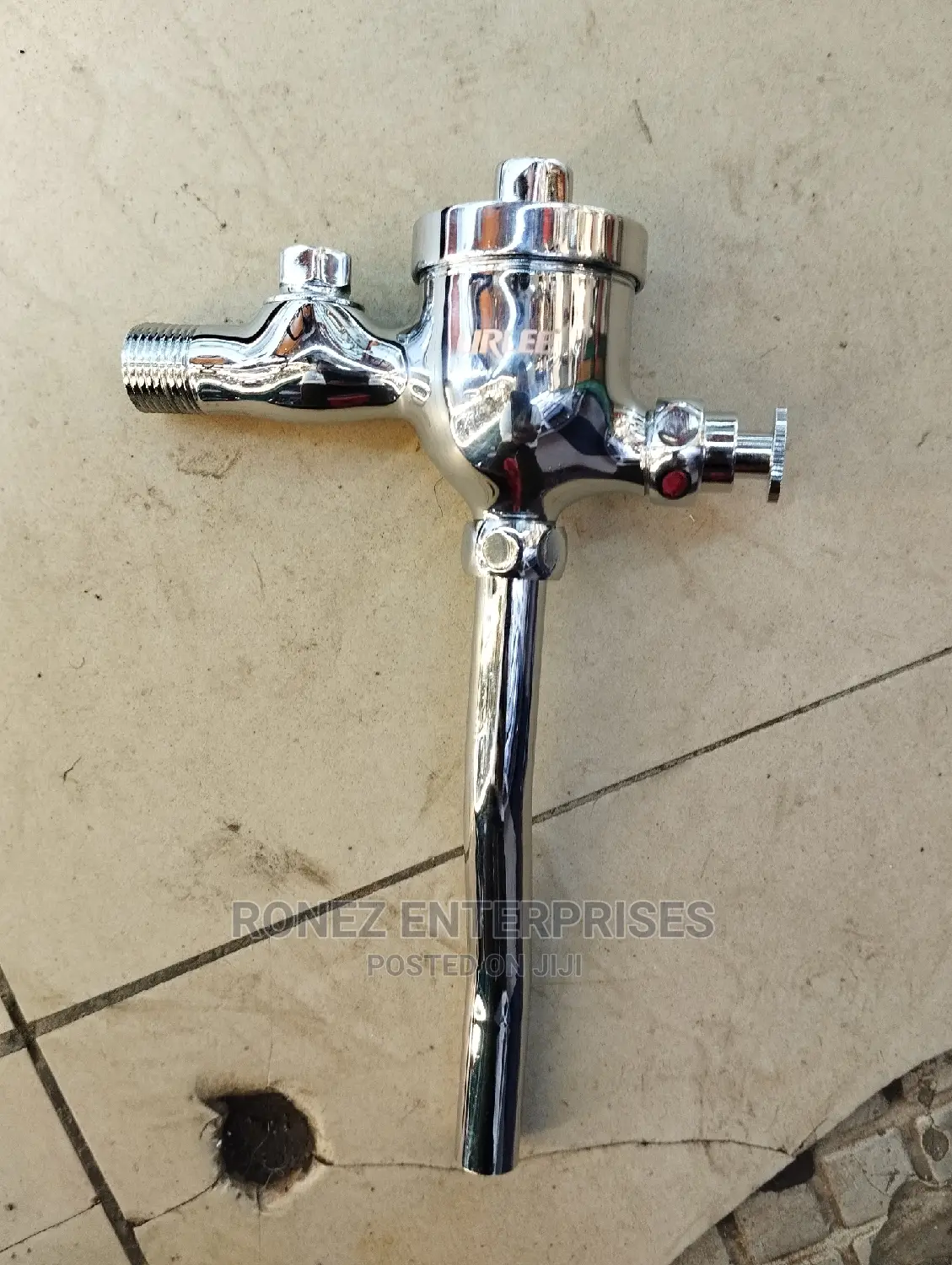 Flush Valve Urinal Lirlee
