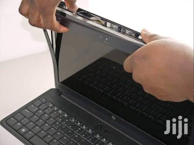 Laptops Screens Replacement Services