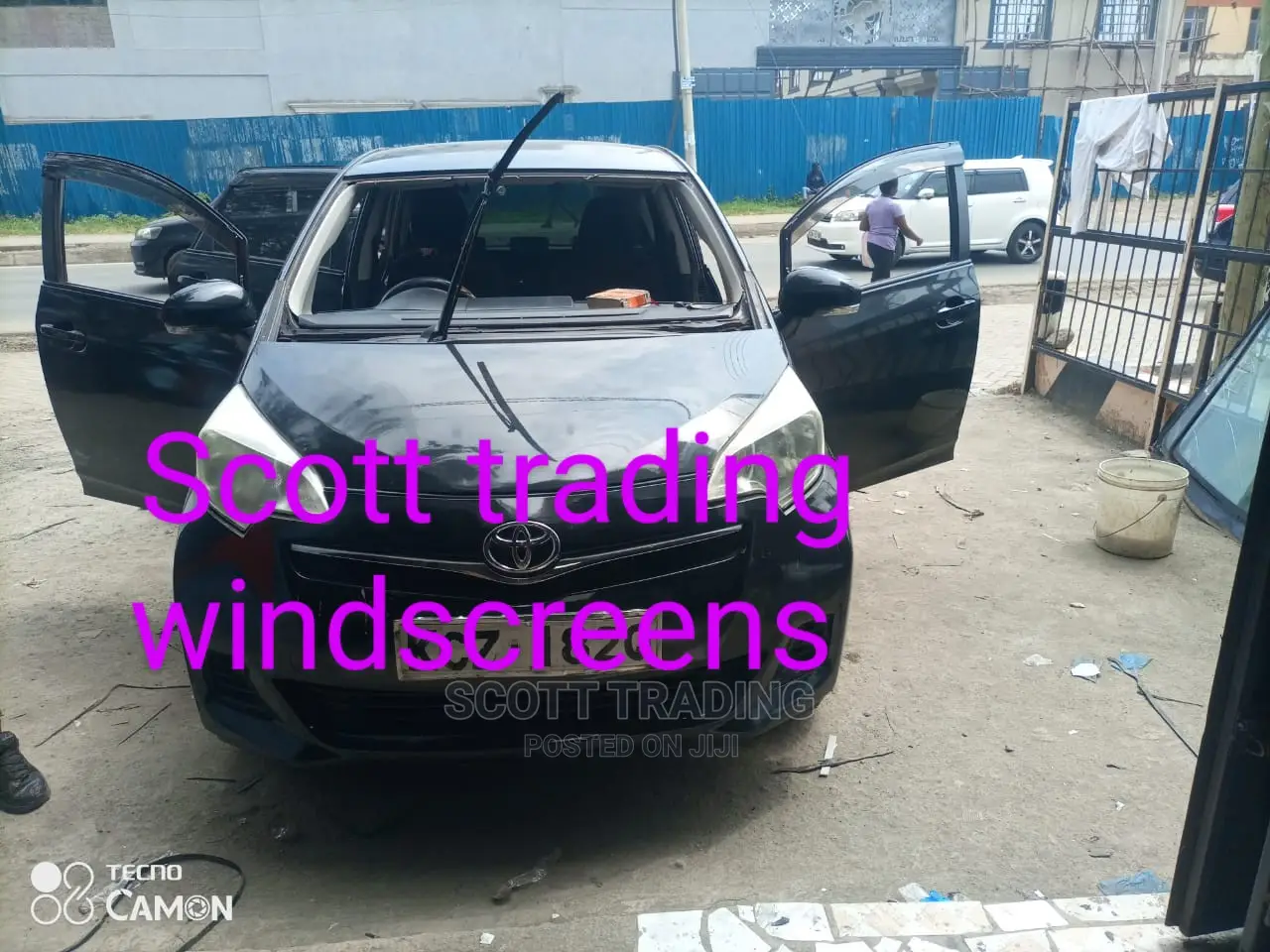 Toyota Ractis 2012 Windscreen