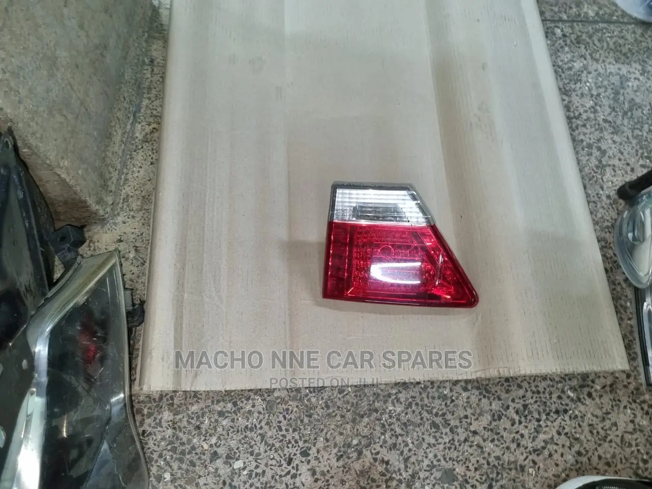 Honda Airwave 2006 Bootlight