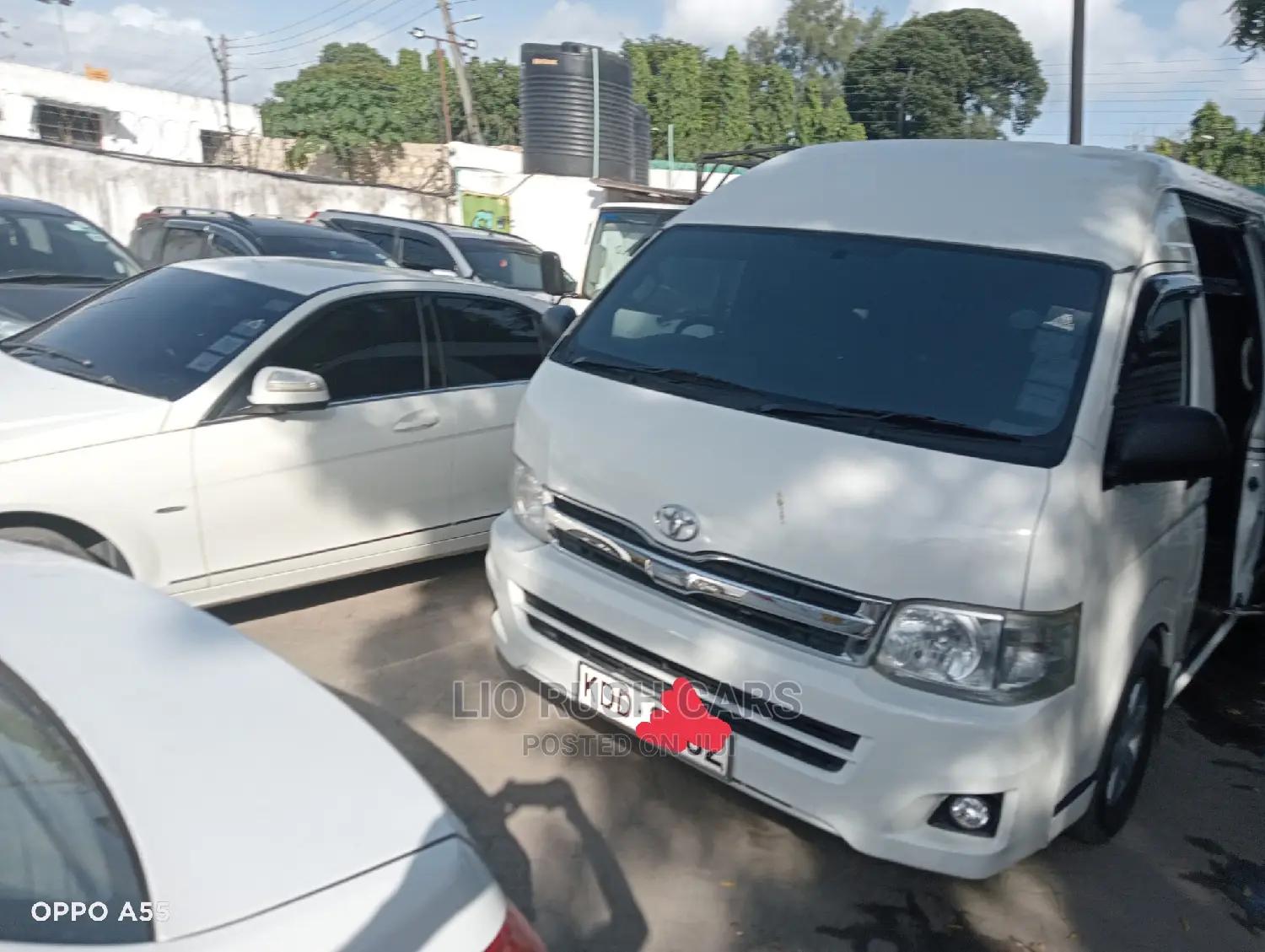 Toyota HiAce 2015 White
