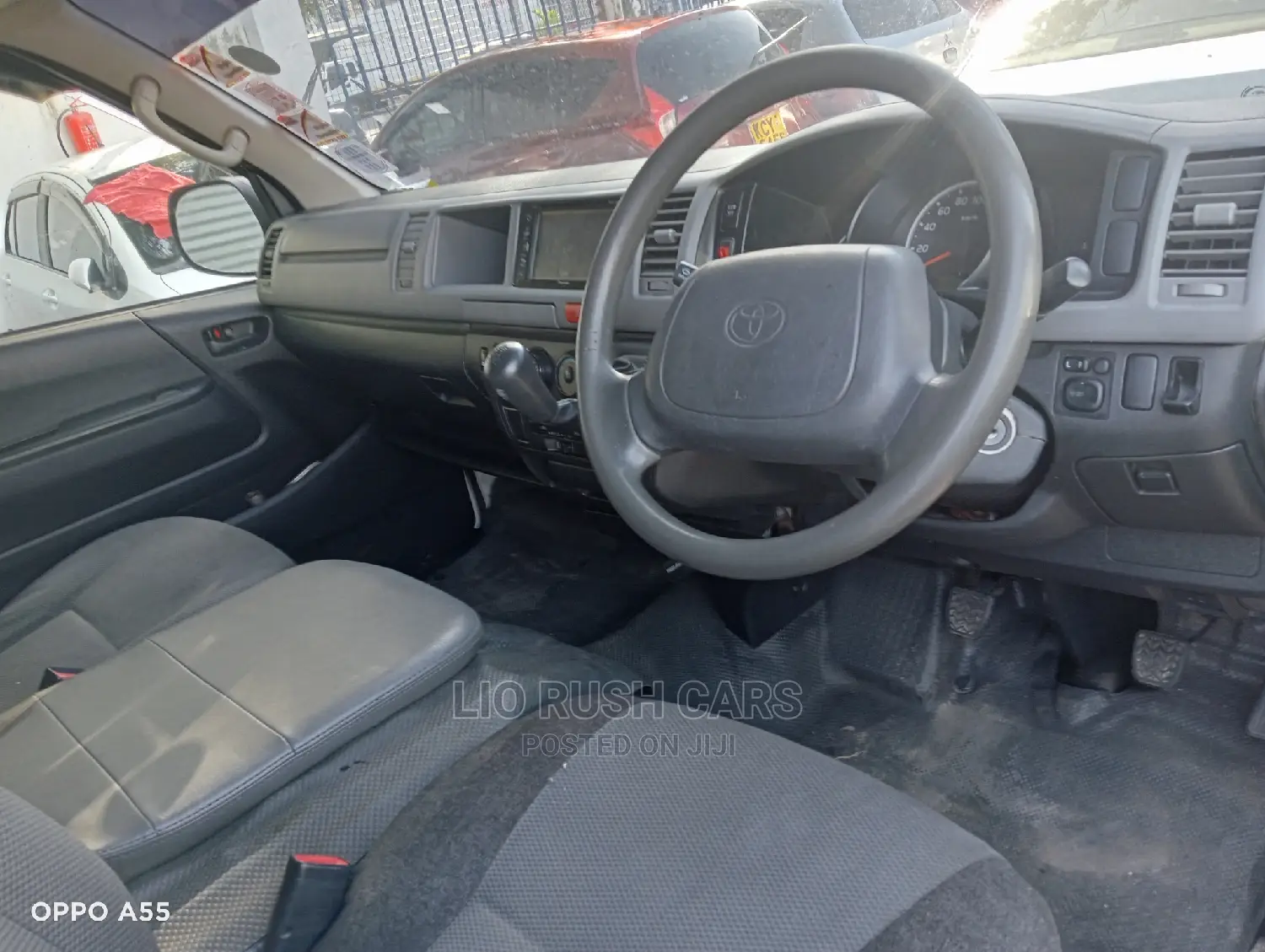 Toyota HiAce 2015 White