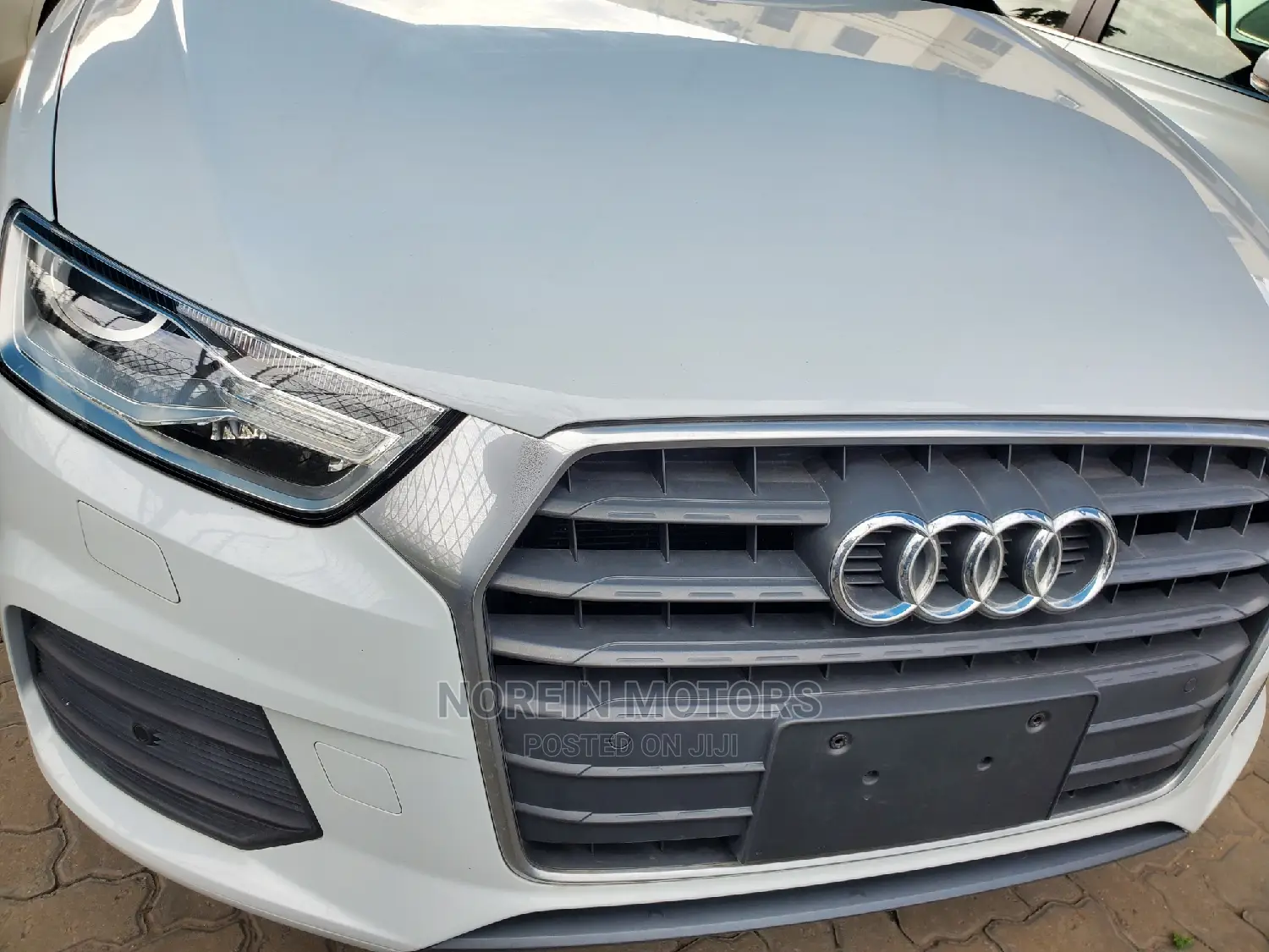 Audi Q3 2016 Off white