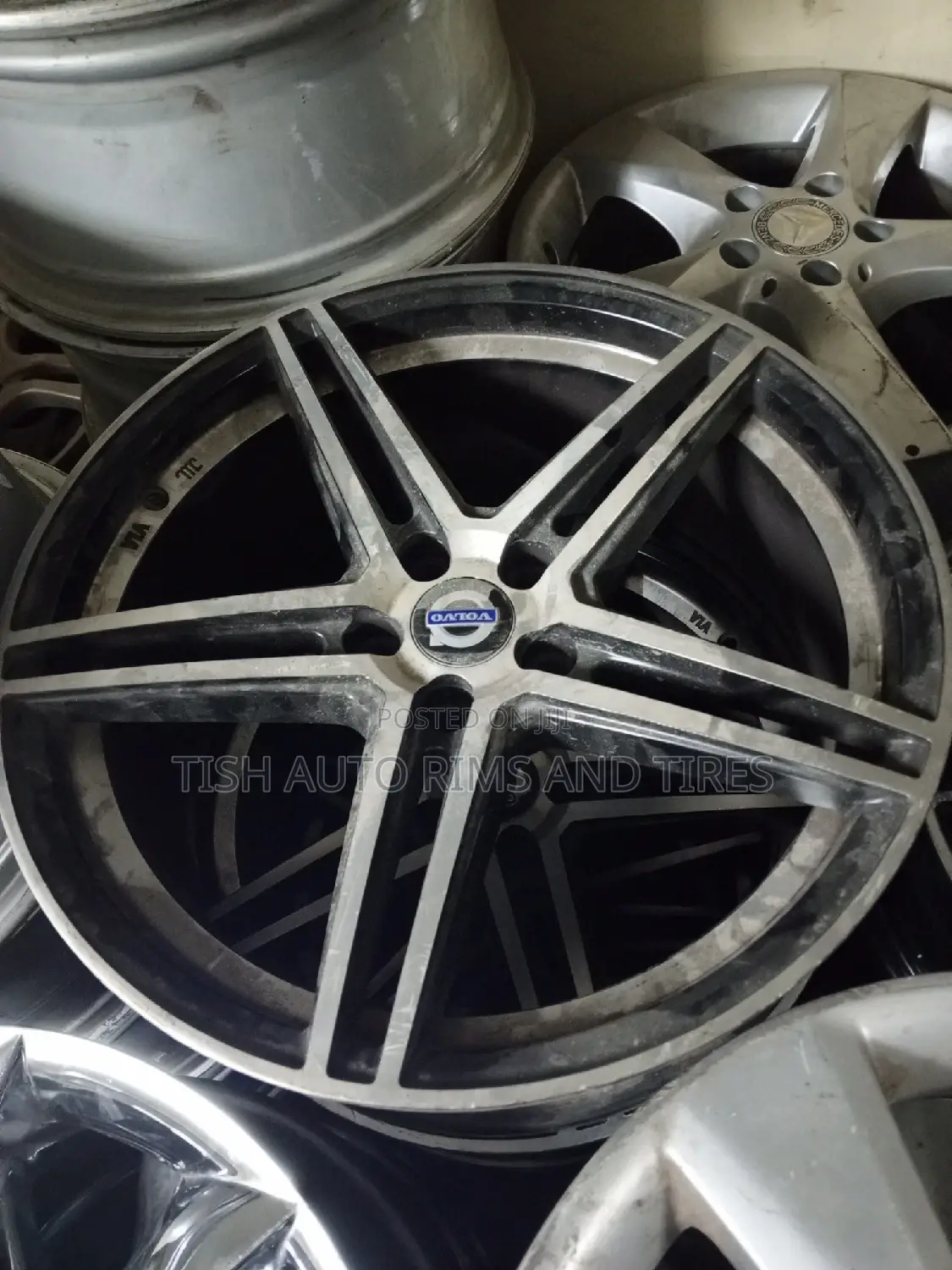 Volvo 18 Inch Rims Set