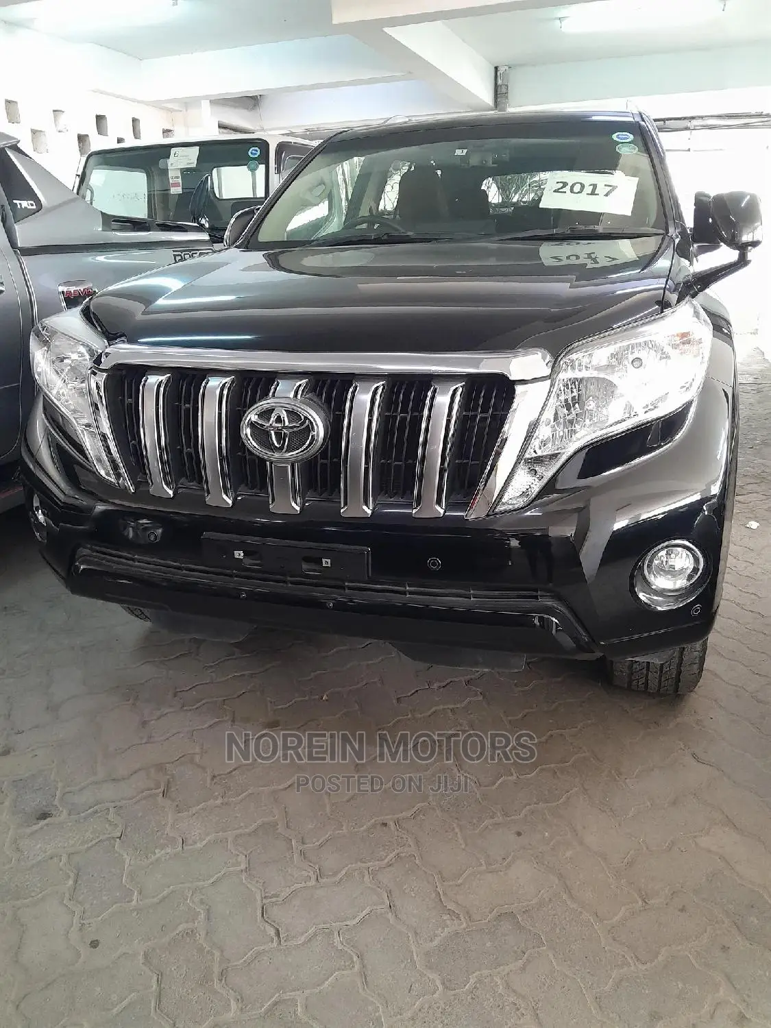 Toyota Land Cruiser Prado 2017 Black