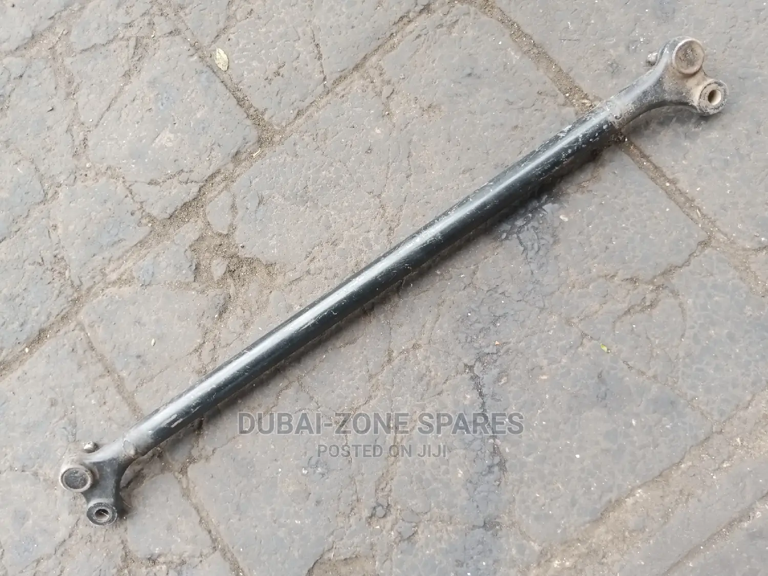 Nissan Hardbody 4-Wheel Drive Track/Centre/Main Tie Rod.