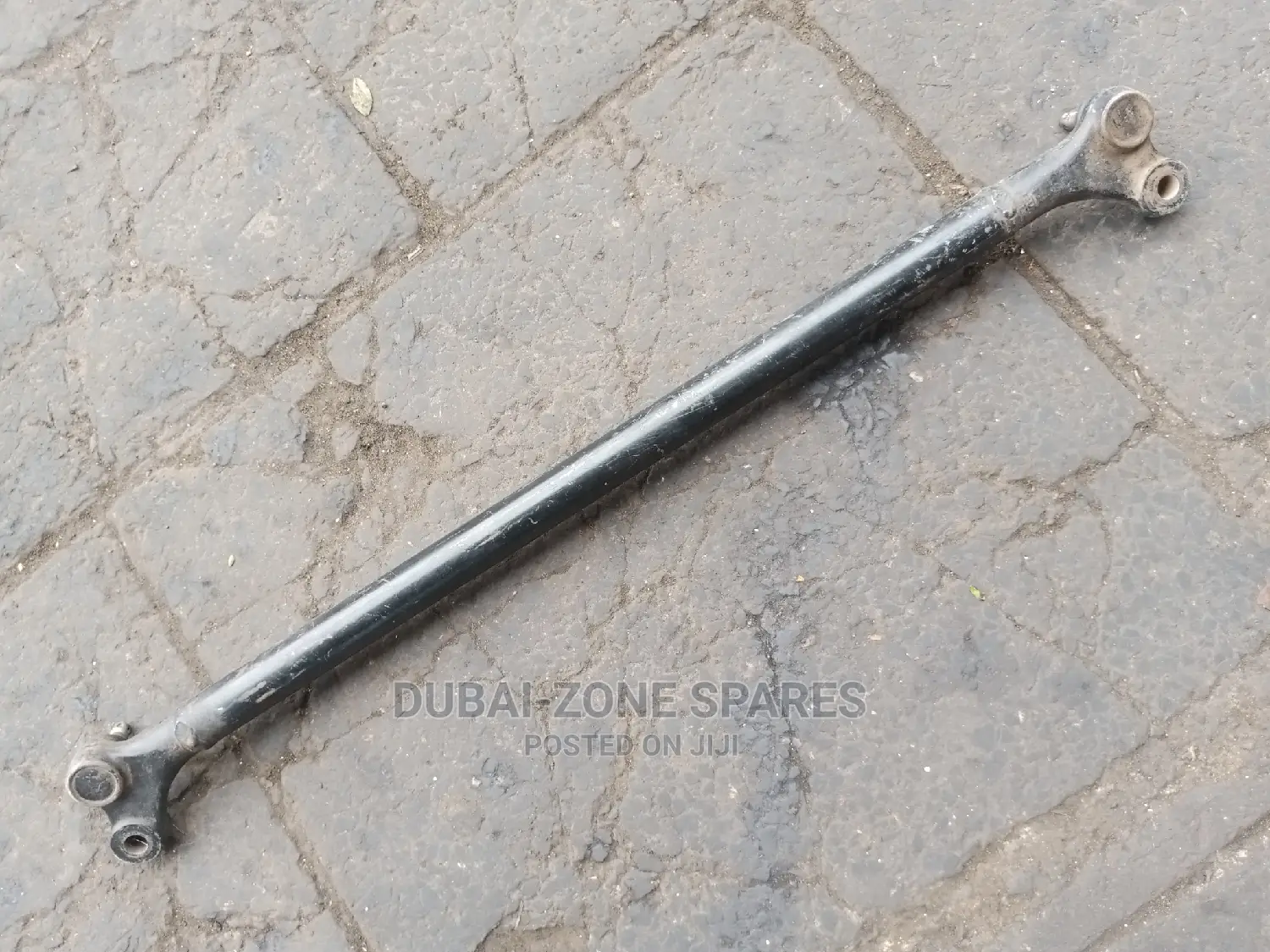 Nissan Hardbody 4-Wheel Drive Track/Centre/Main Tie Rod.